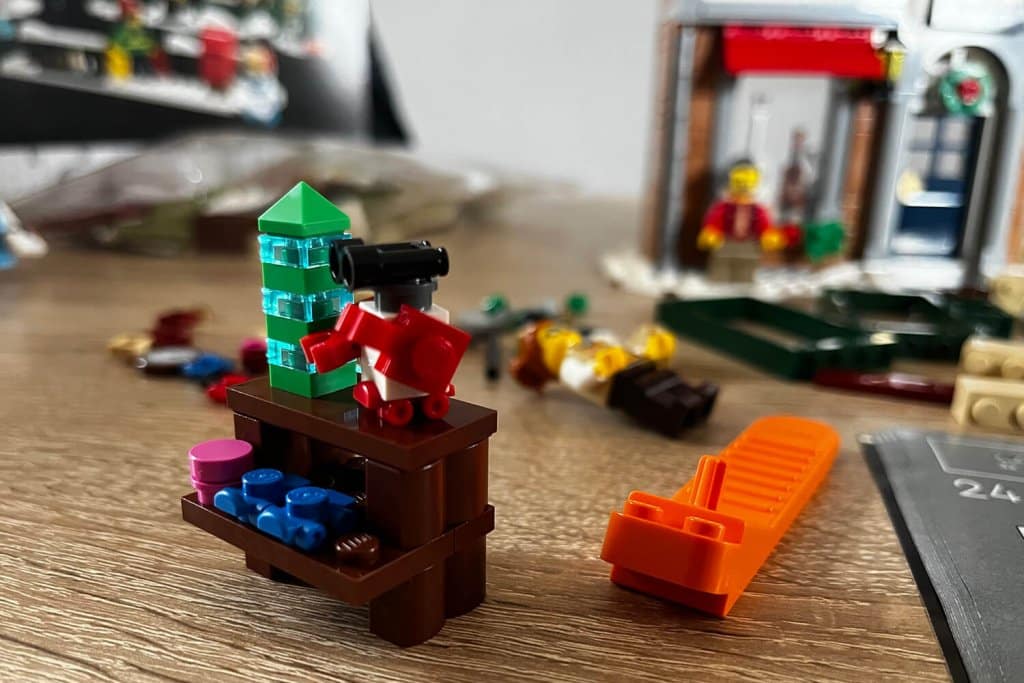 LEGO 10308: Hračky