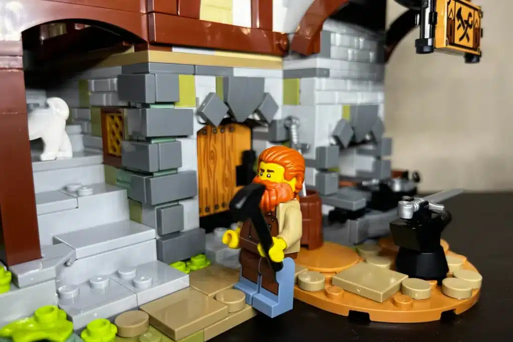 LEGO 21325 Středověká kovárna - kovář